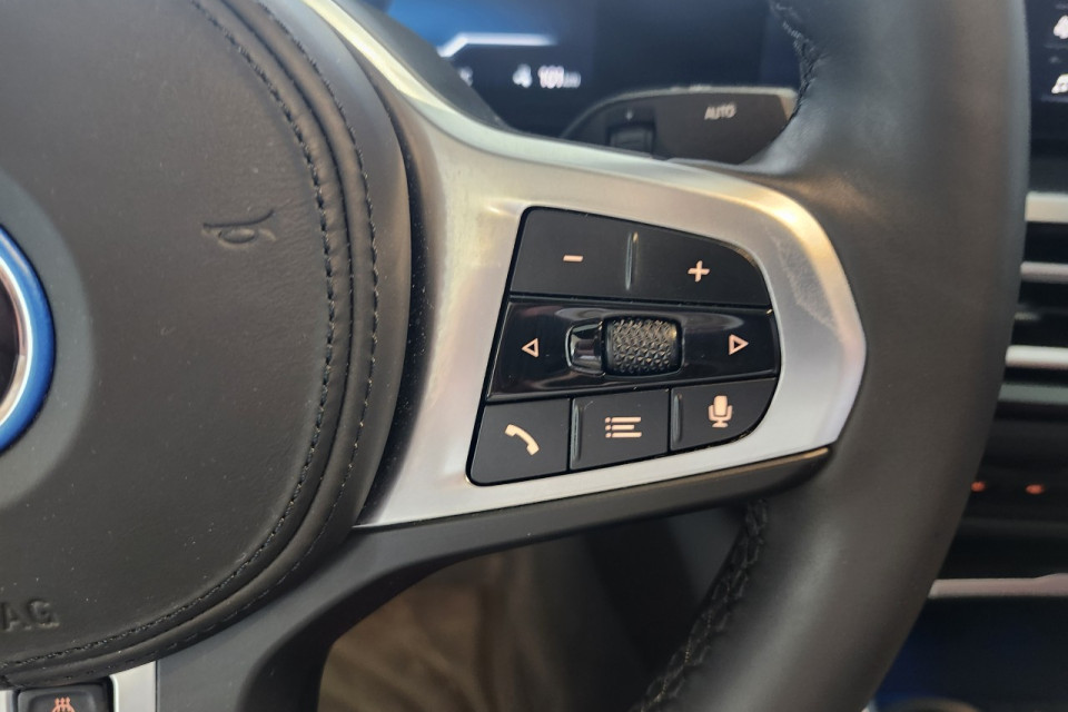 2024 BMW i4 - Image 17