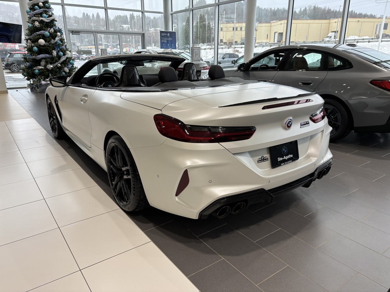 2023 BMW M8 - Image 4