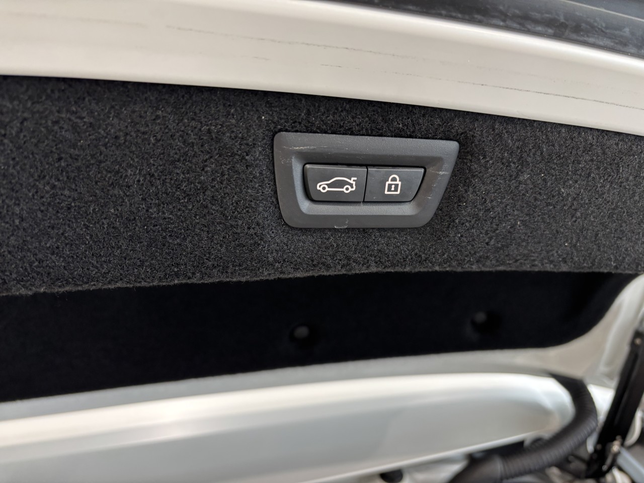 2023 BMW M8 - Image 7