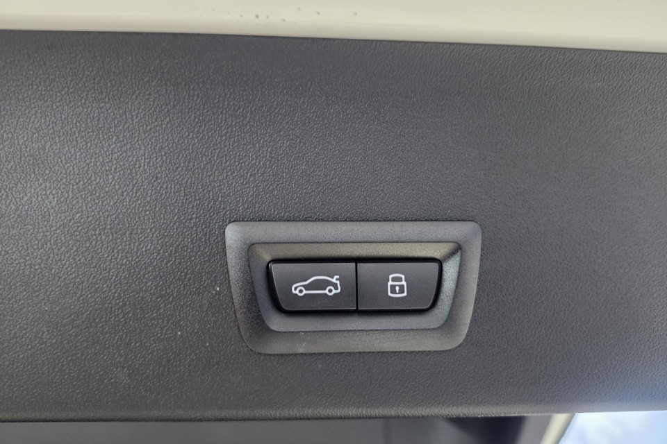 2025 BMW X3 - Image 6