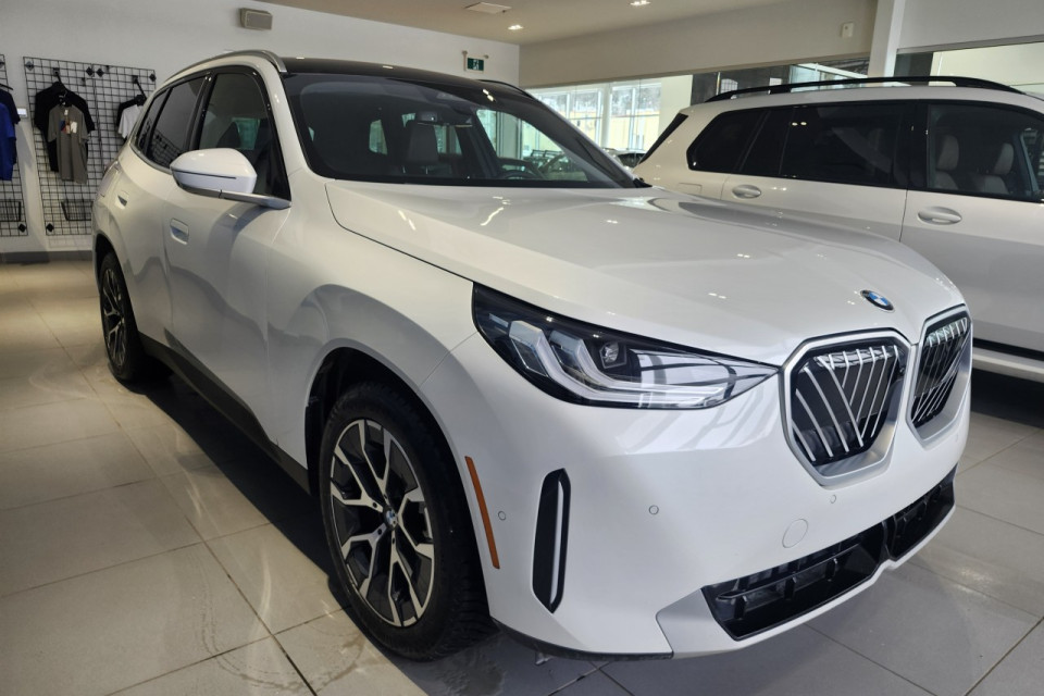 2025 BMW X3 - Image 9