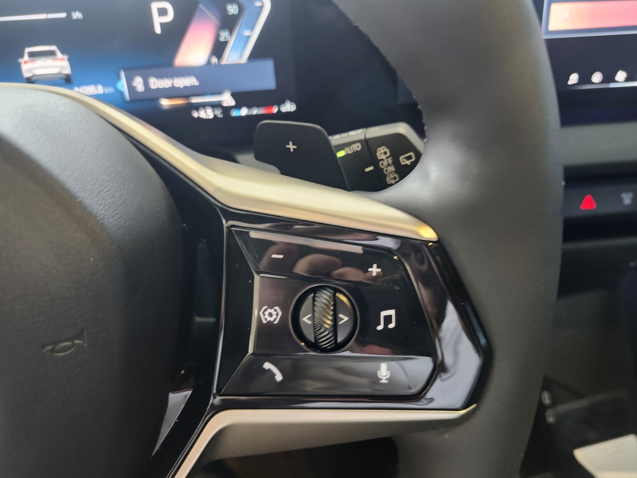 2025 BMW X3 - Image 16