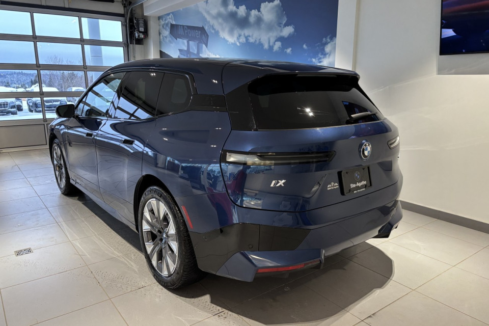 2023 BMW iX - Image 4