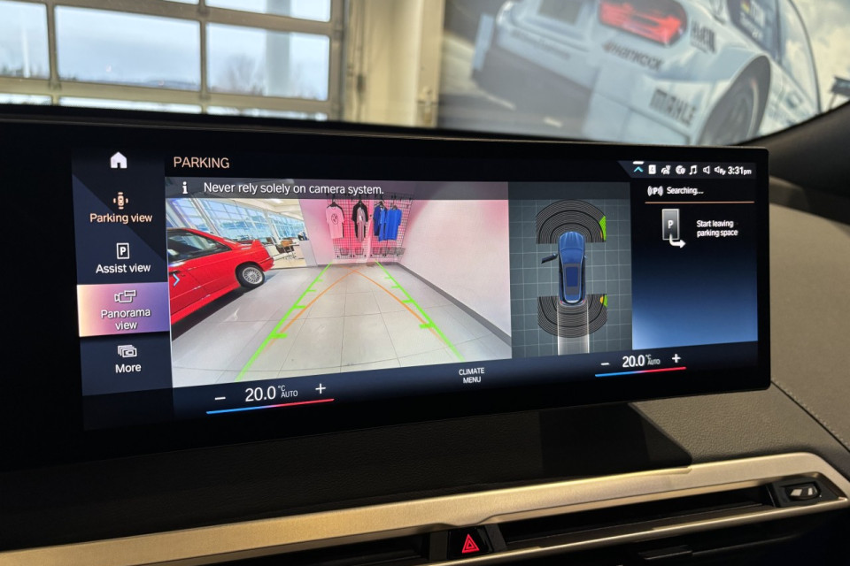 2023 BMW iX - Image 19