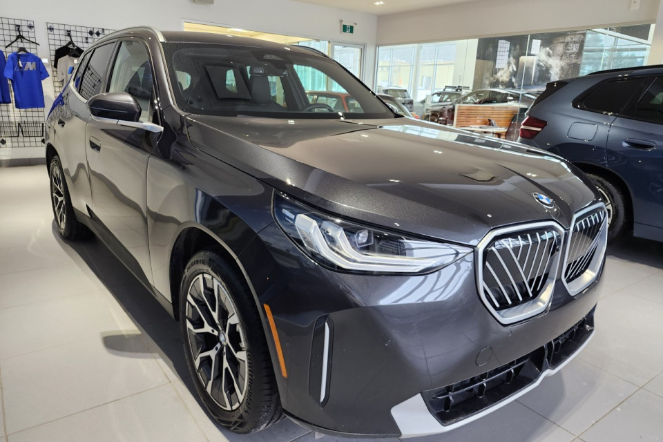 2025 BMW X3 - Image 9