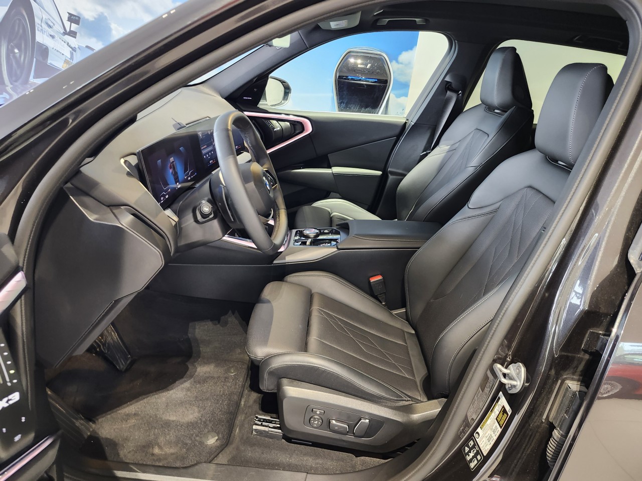 2025 BMW X3 - Image 12