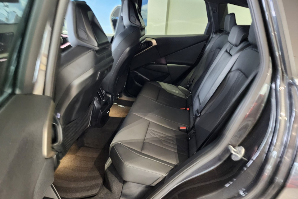 2025 BMW X3 - Image 14