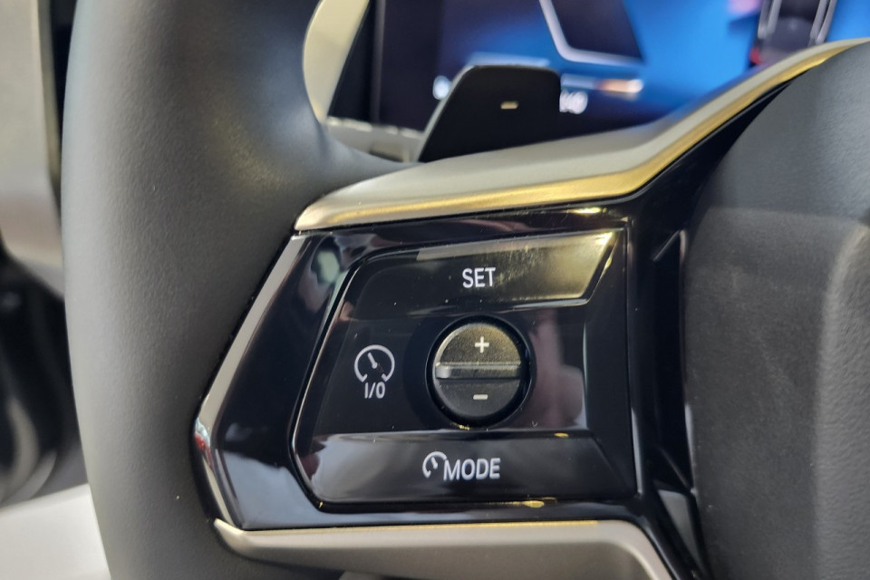 2025 BMW X3 - Image 16