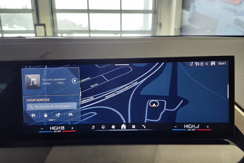 2025 BMW X3 - Image 18