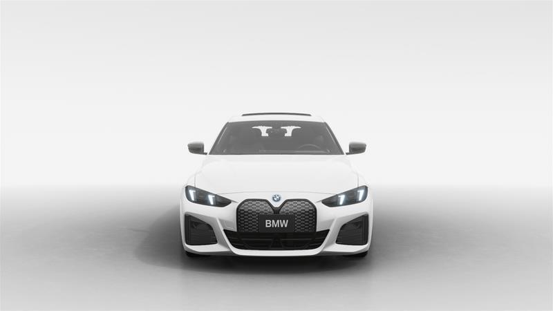 2025 BMW i4 - Image 7