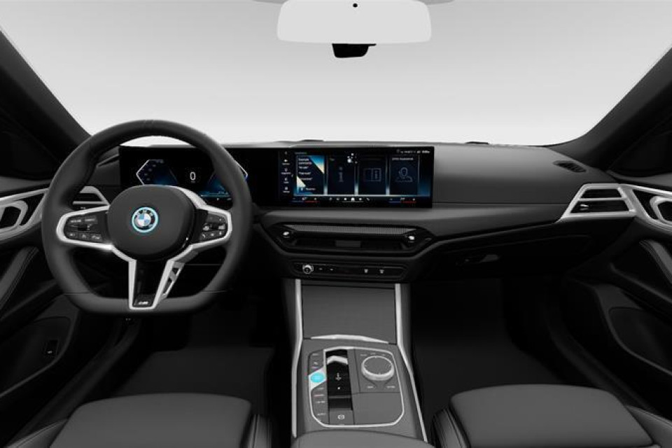 2025 BMW i4 - Image 9