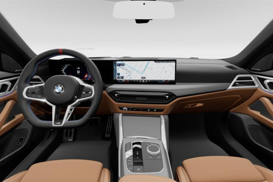 2025 BMW i4 - Image 10