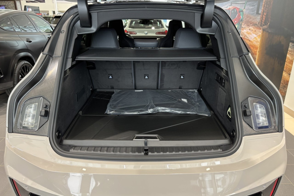 2026 BMW iX - Image 6