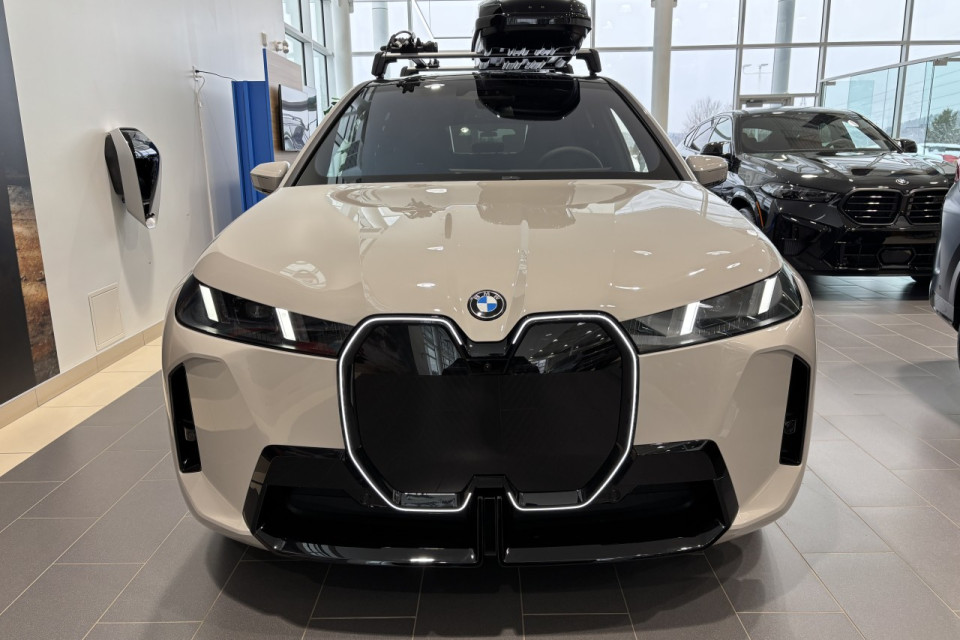 2026 BMW iX - Image 10