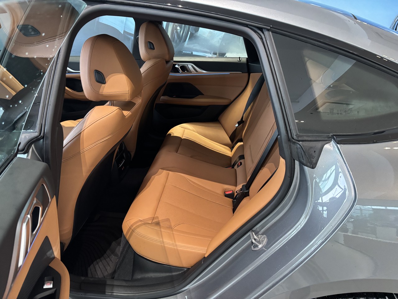 2025 BMW i4 - Image 13