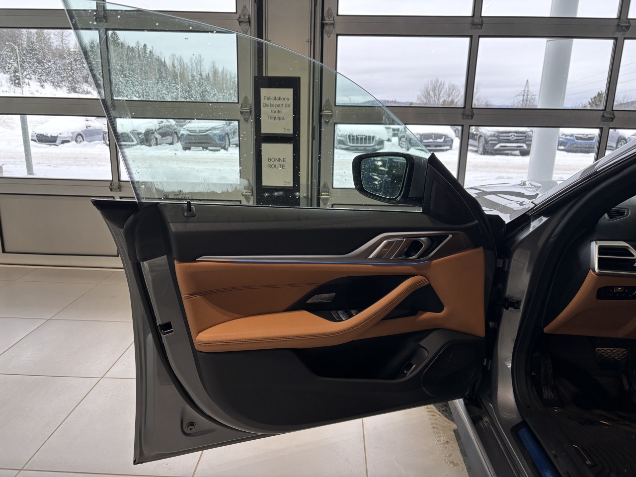 2025 BMW i4 - Image 14