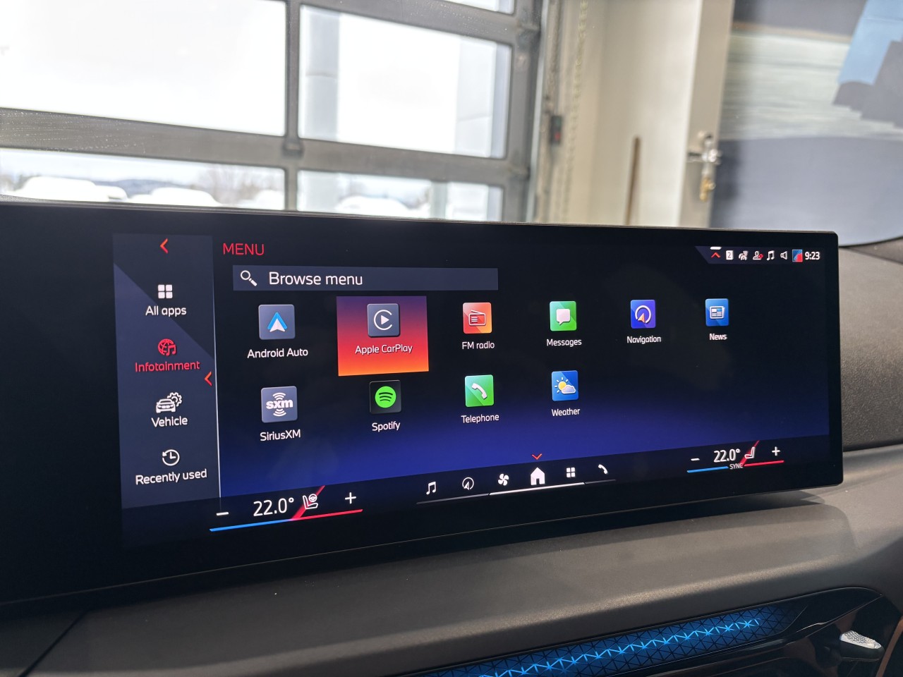 2025 BMW i4 - Image 22