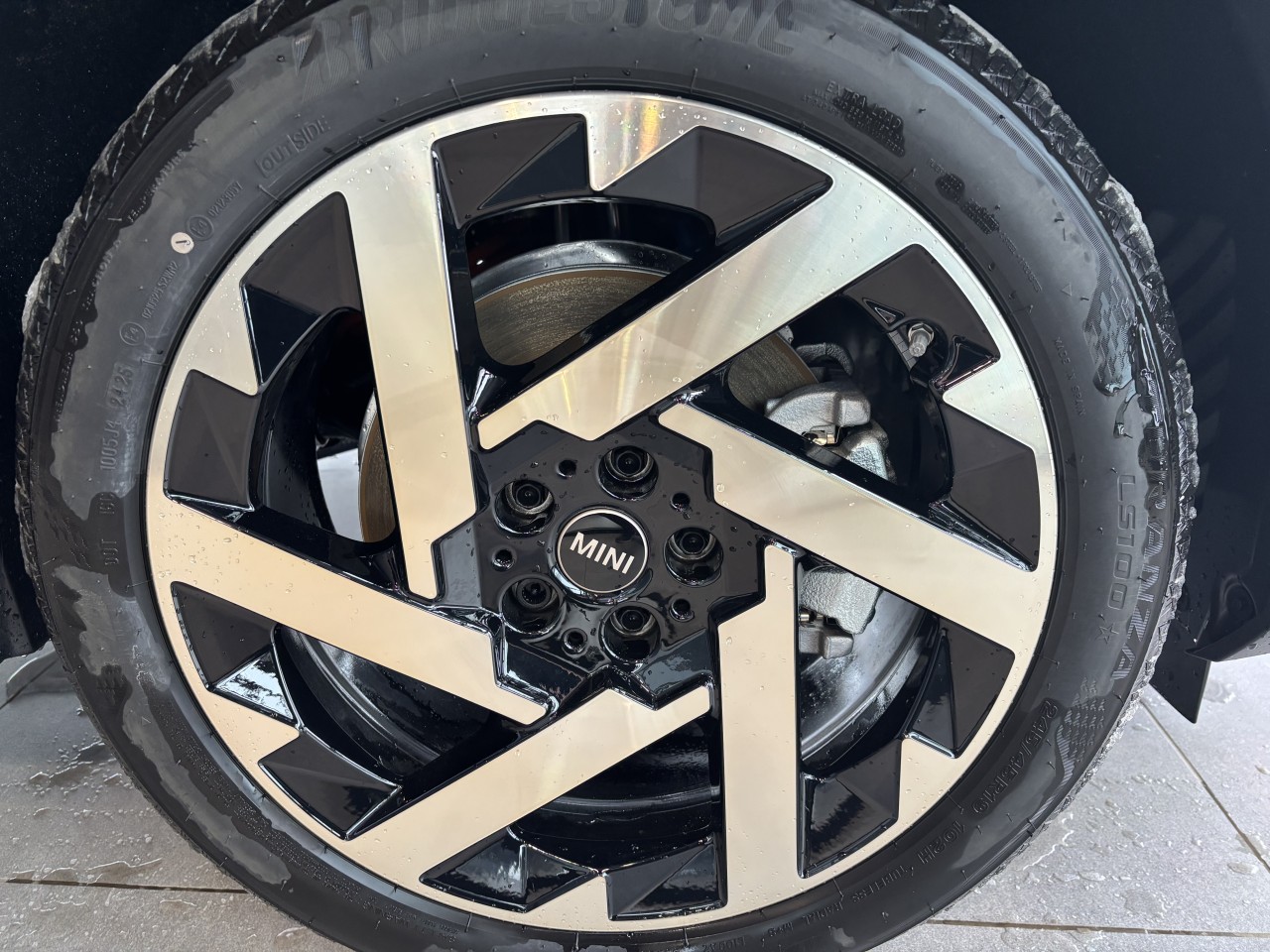 2025 MINI Countryman - Image 3