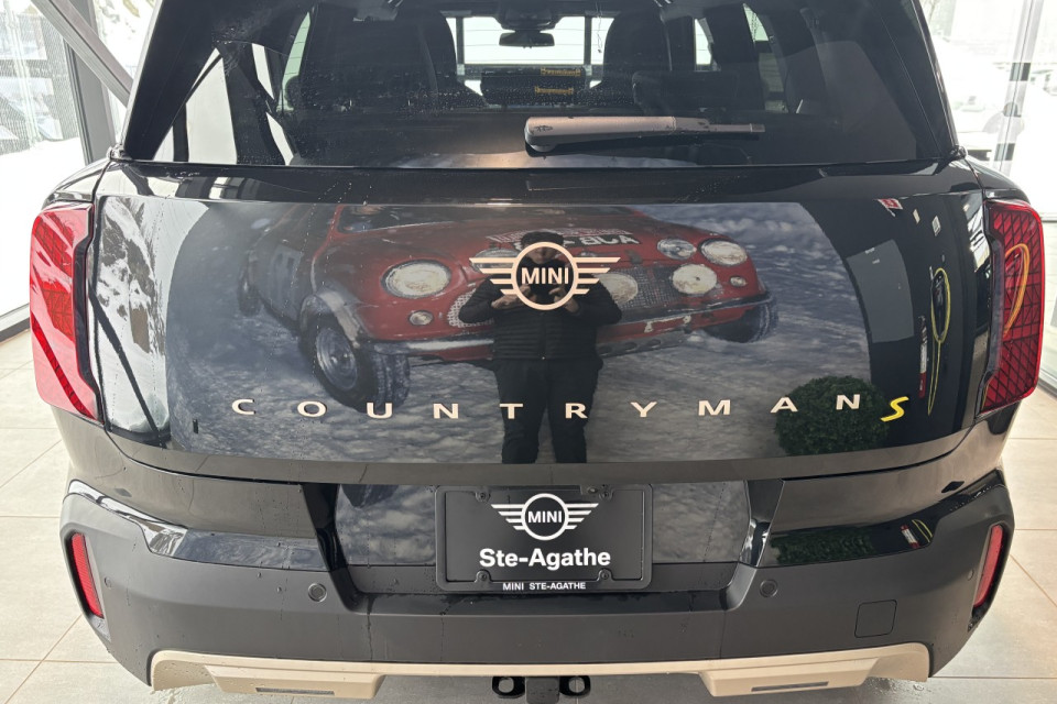 2025 MINI Countryman - Image 4