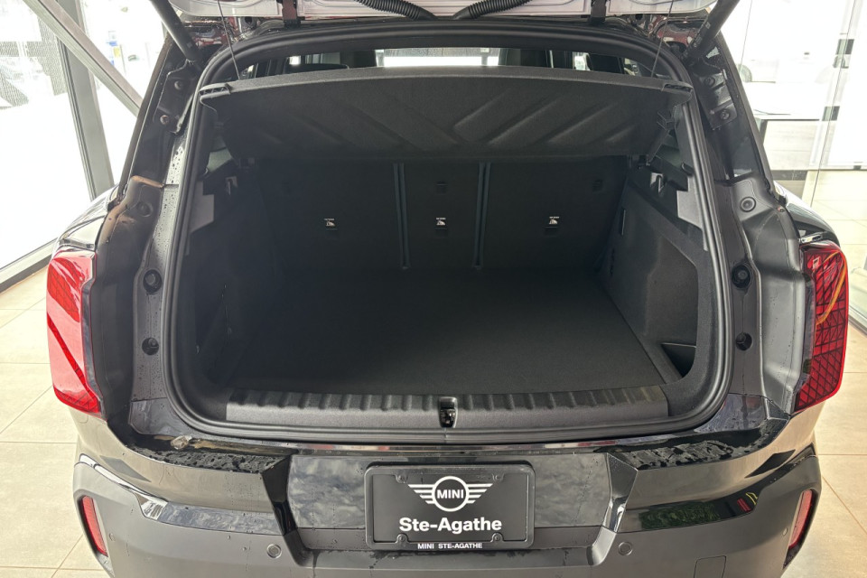 2025 MINI Countryman - Image 6