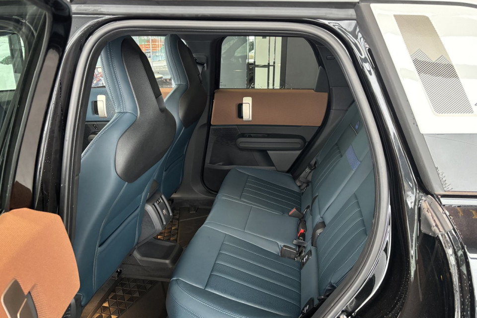 2025 MINI Countryman - Image 12