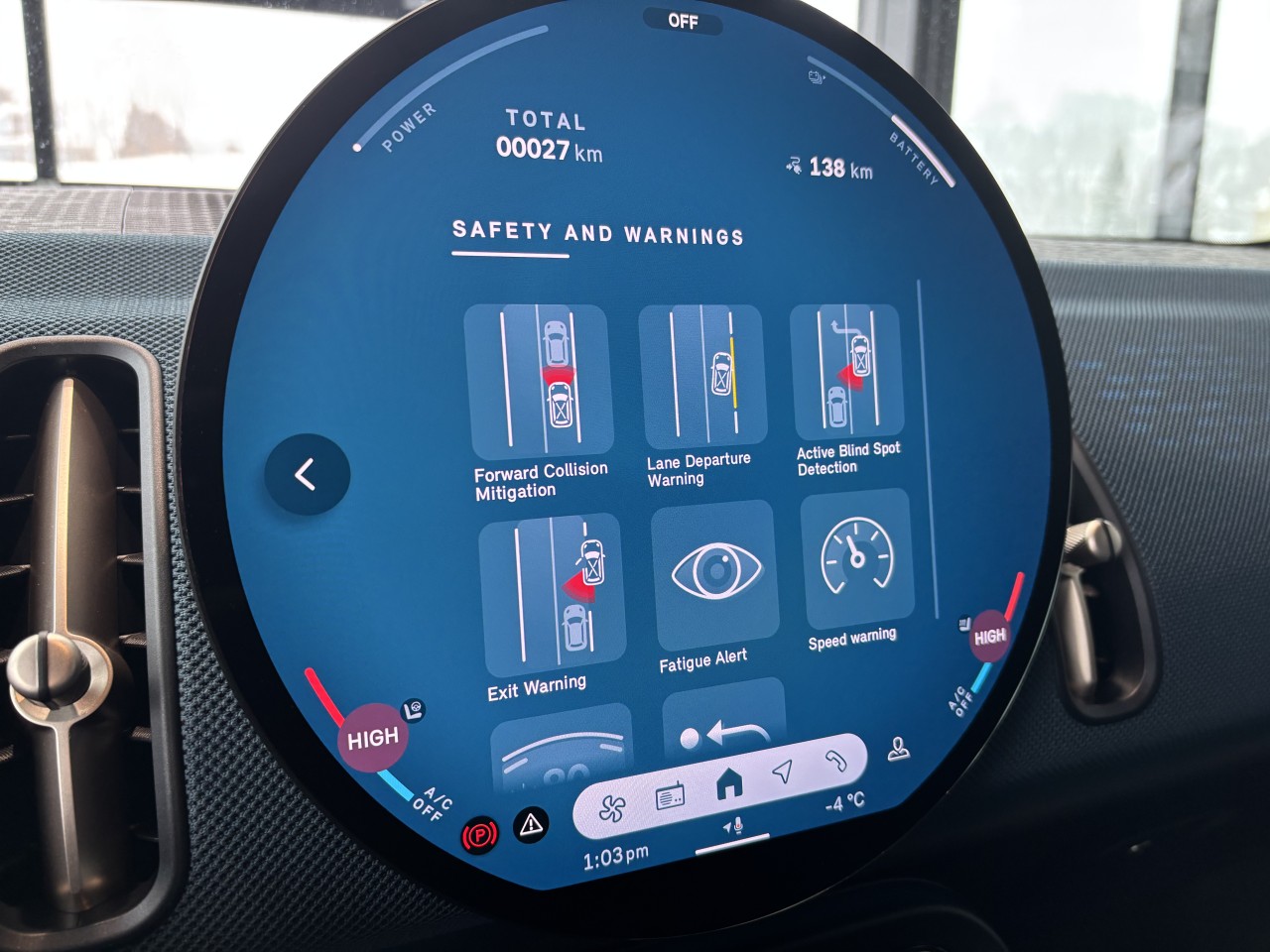 2025 MINI Countryman - Image 18