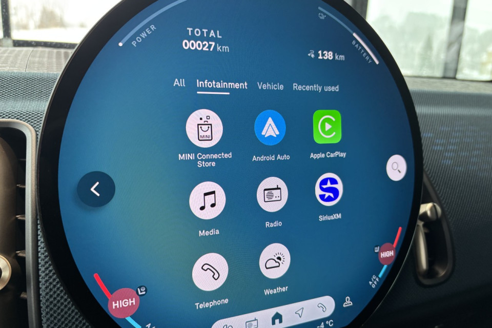 2025 MINI Countryman - Image 19