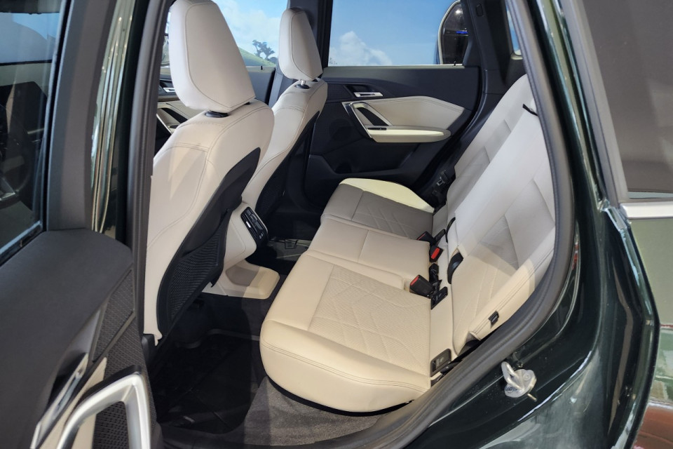 2023 BMW X1 - Image 13