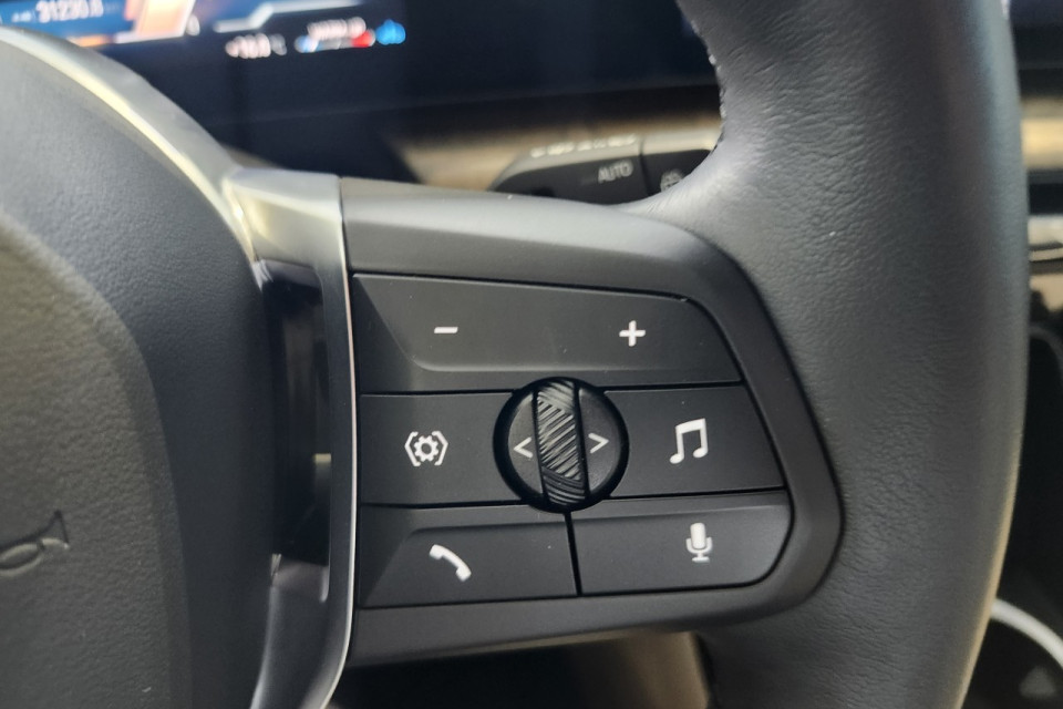 2023 BMW X1 - Image 16