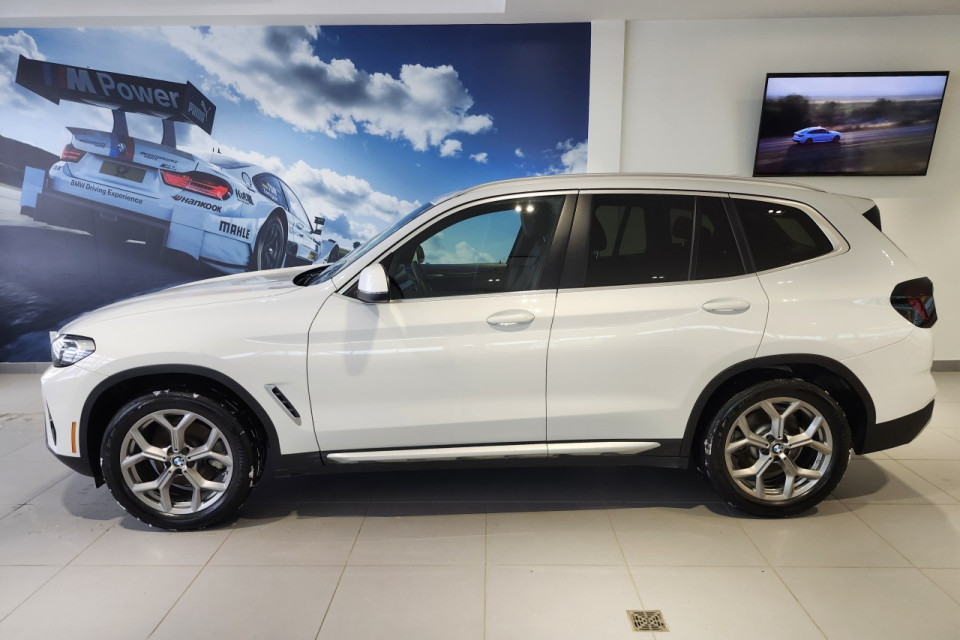 2023 BMW X3 - Image 2