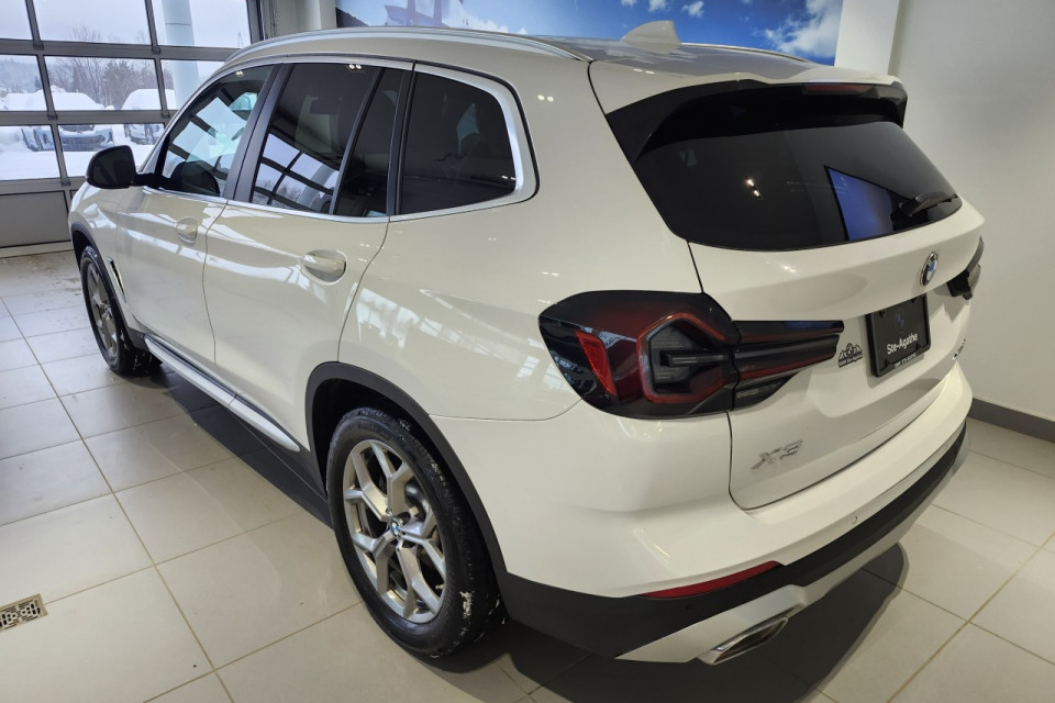 2023 BMW X3 - Image 4