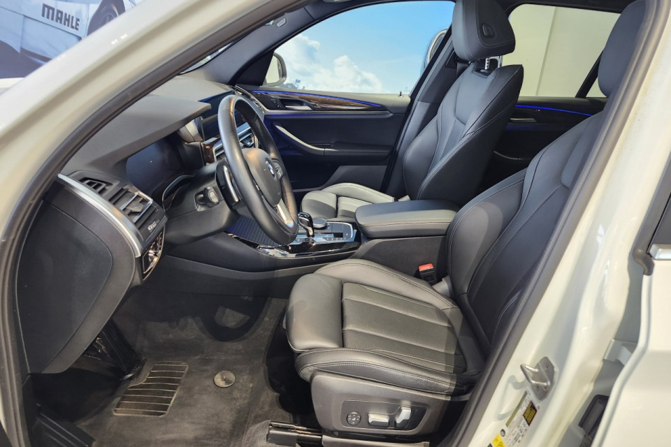 2023 BMW X3 - Image 11