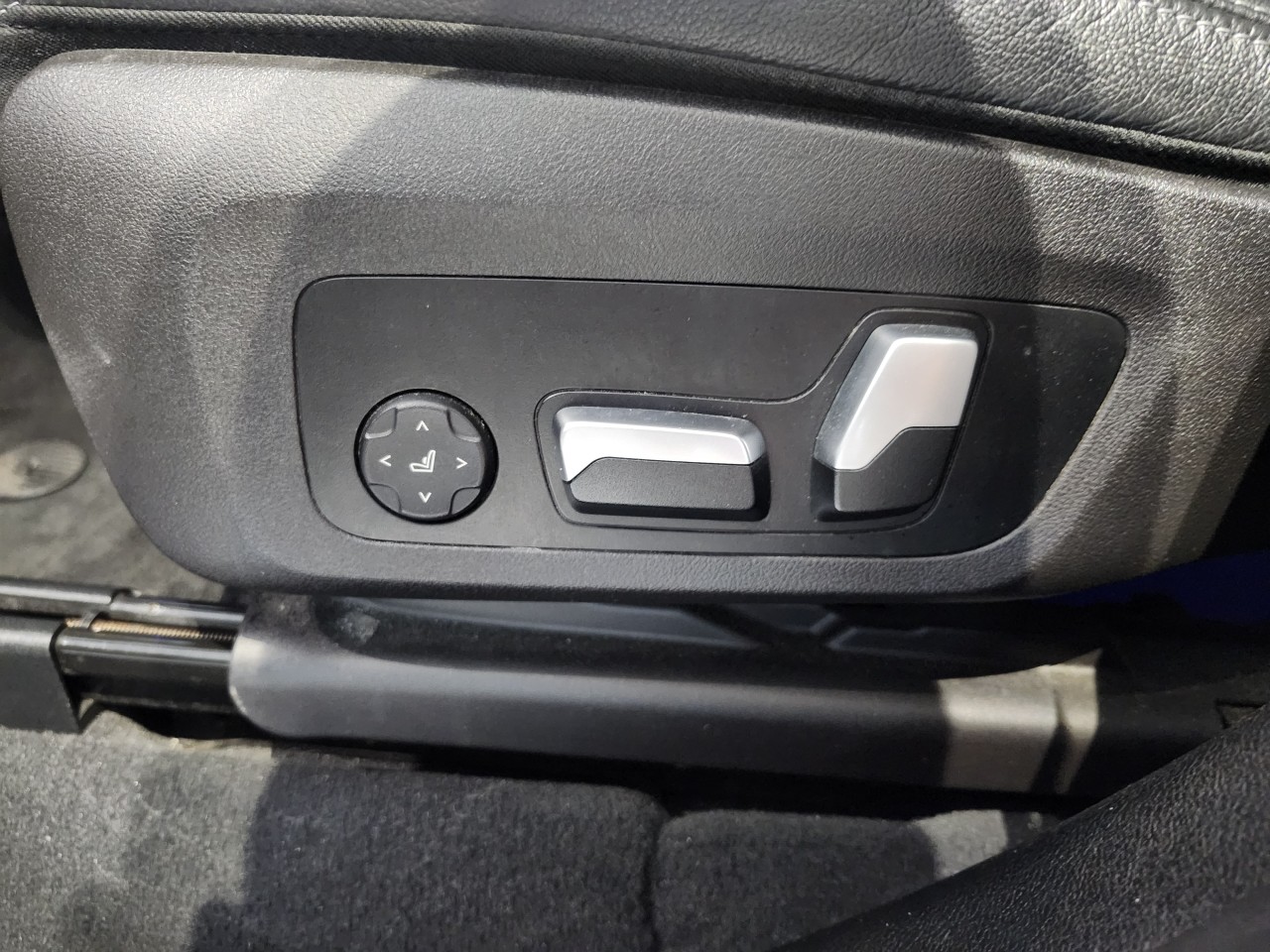 2023 BMW X3 - Image 12