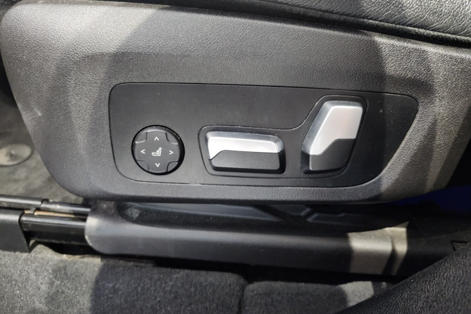 2023 BMW X3 - Image 12