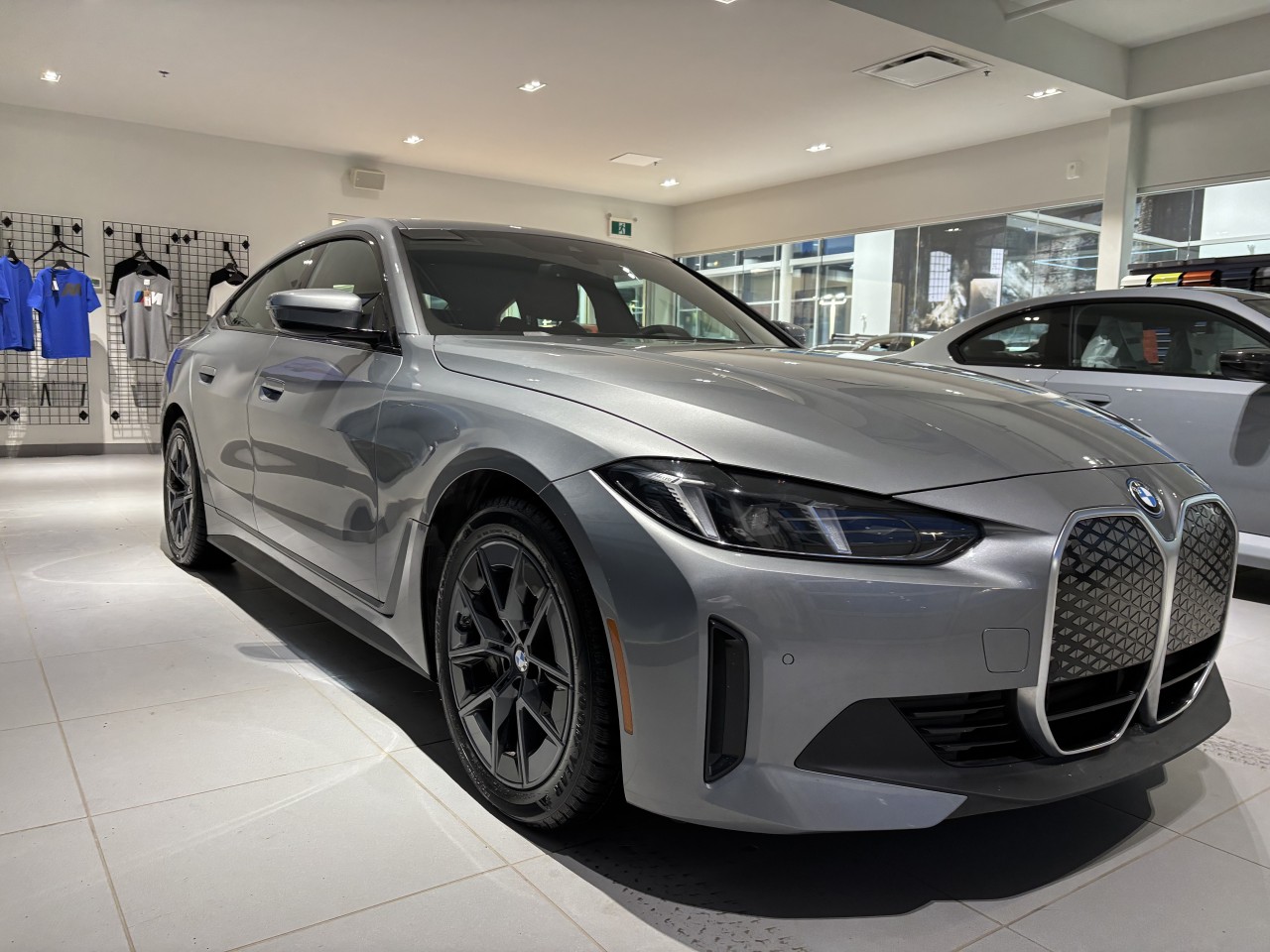 2025 BMW i4 - Image 9