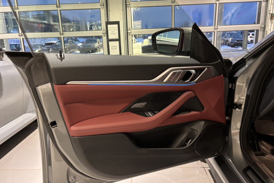 2025 BMW i4 - Image 12