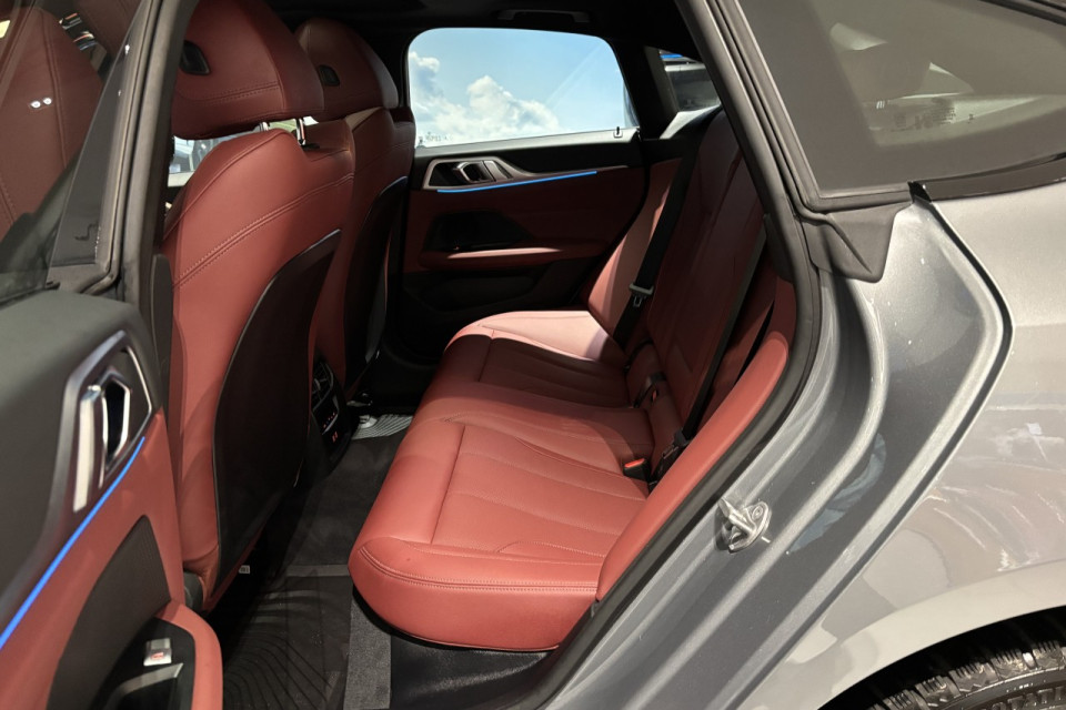 2025 BMW i4 - Image 14