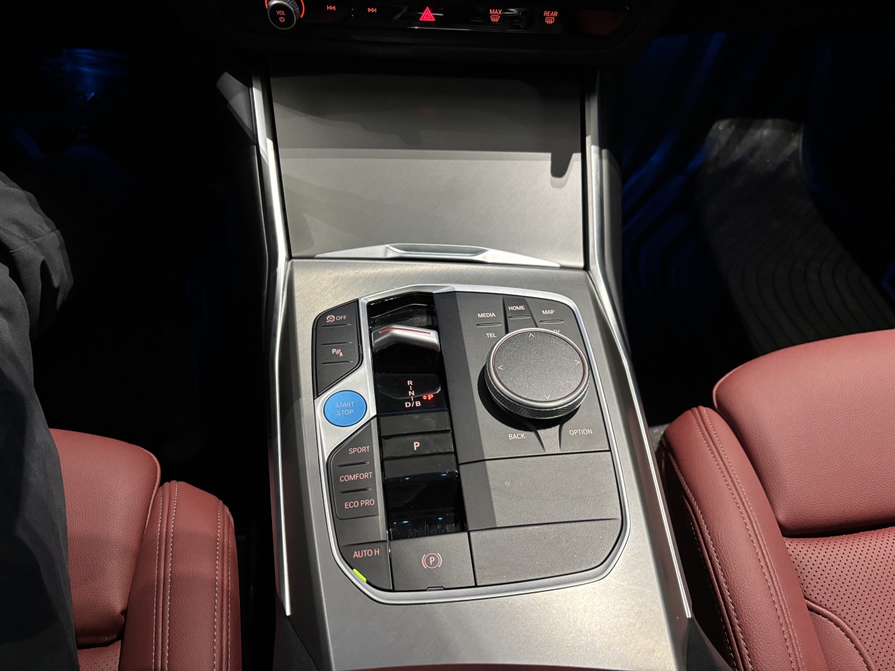 2025 BMW i4 - Image 18