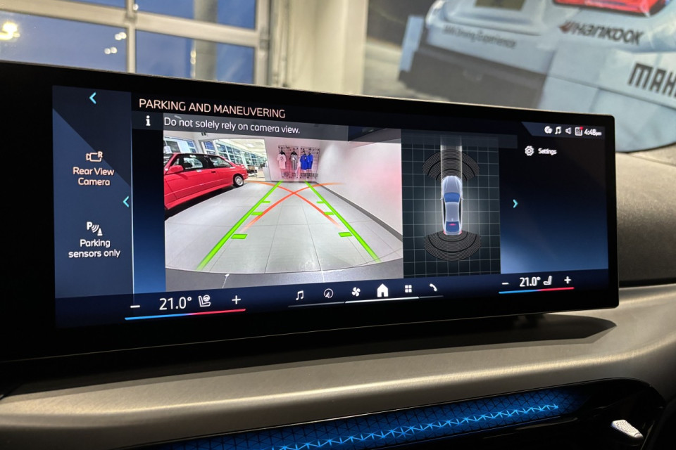 2025 BMW i4 - Image 21