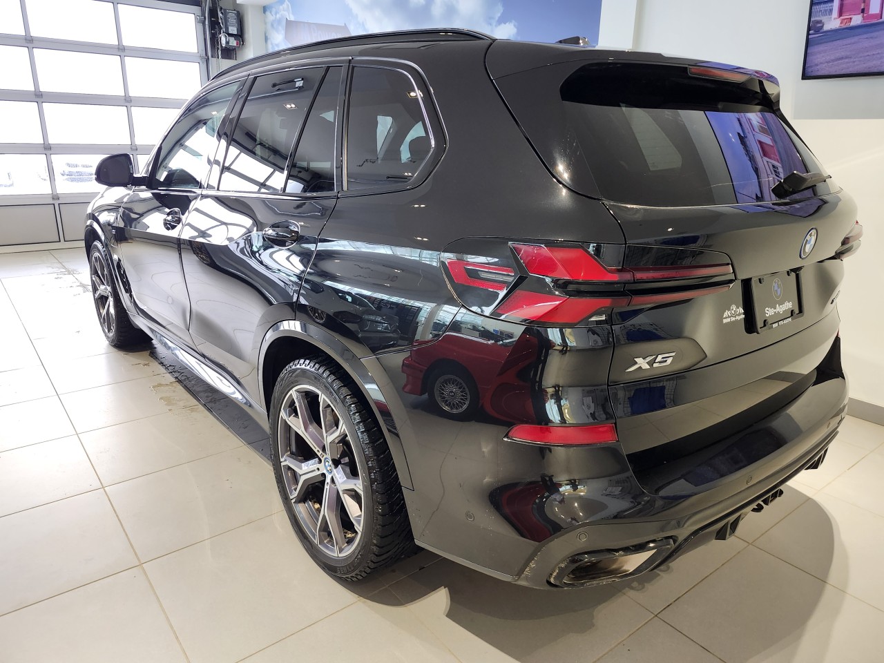 2024 BMW X5 - Image 3