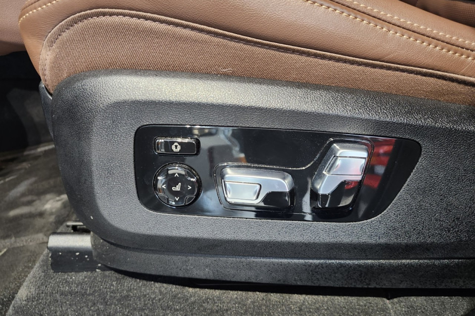 2024 BMW X5 - Image 12