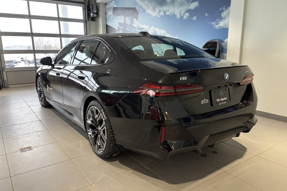 2026 BMW i5 - Image 4