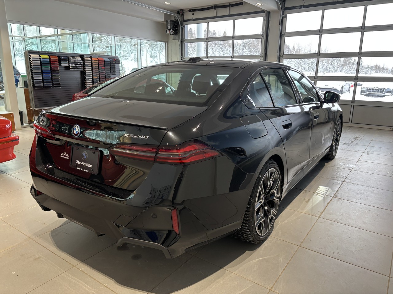 2026 BMW i5 - Image 8