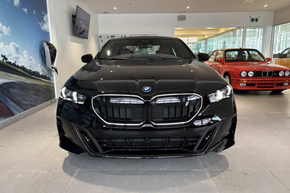 2026 BMW i5 - Image 10