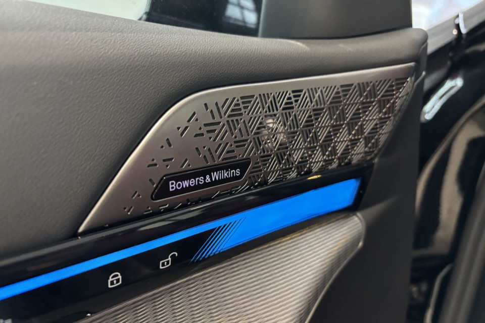 2026 BMW i5 - Image 14