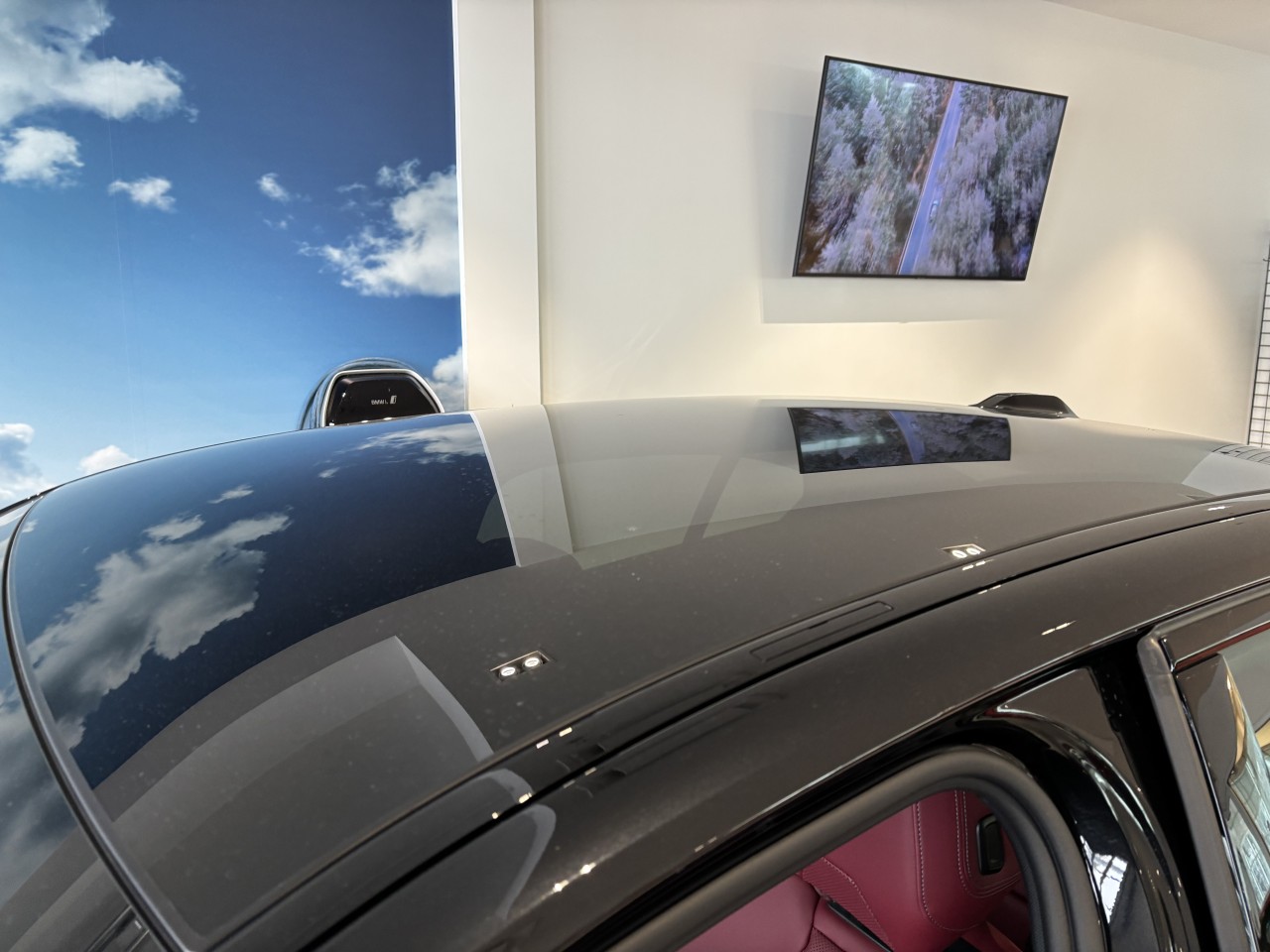 2026 BMW i5 - Image 16