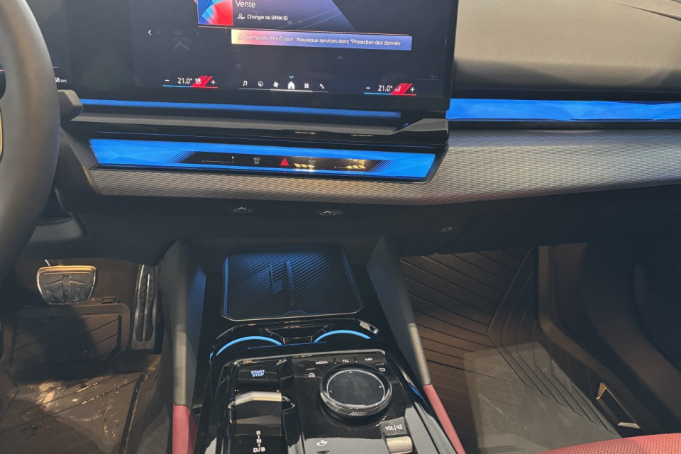 2026 BMW i5 - Image 19