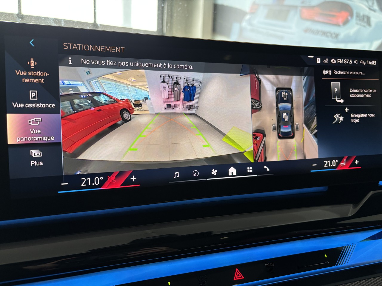 2026 BMW i5 - Image 21