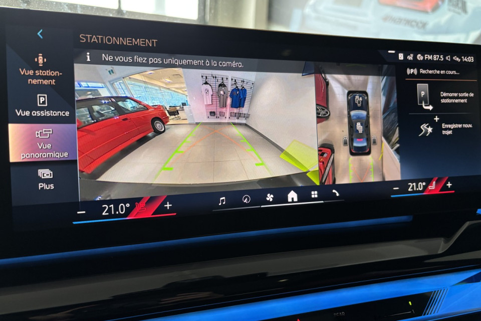 2026 BMW i5 - Image 21