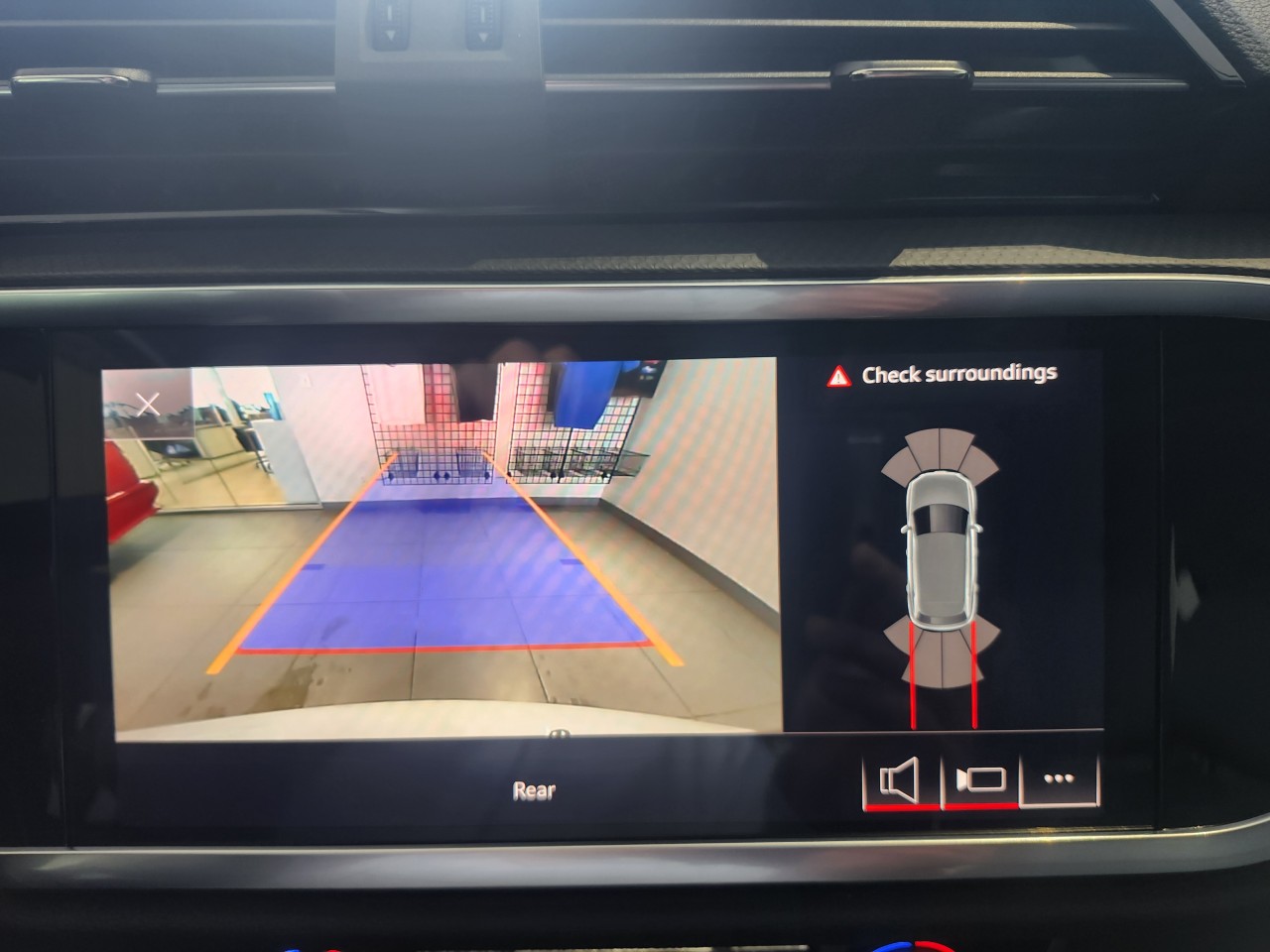 2021 Audi Q3 - Image 18